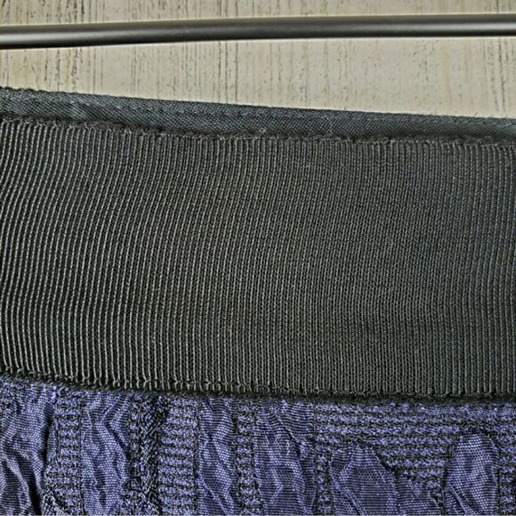 Banana Republic Textured Mini Skirt Sz 4 - Picture 3 of 6